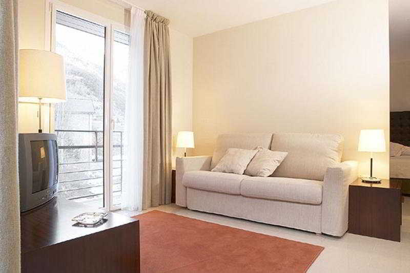Hotel Mu La Cortinada Chambre photo