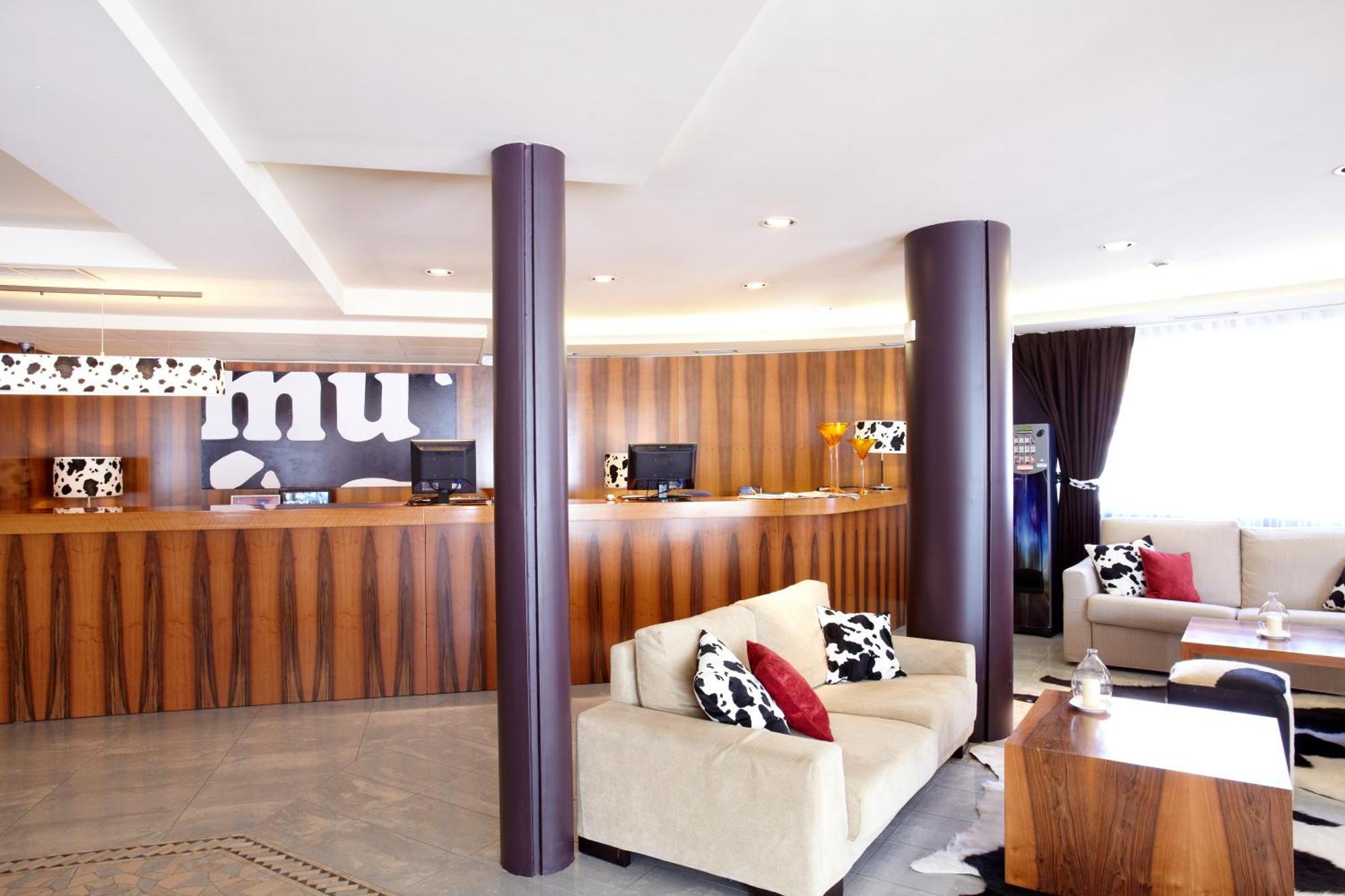 Hotel Mu La Cortinada Extérieur photo