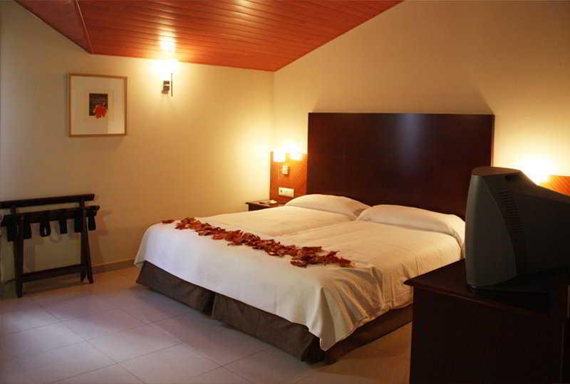 Hotel Mu La Cortinada Extérieur photo