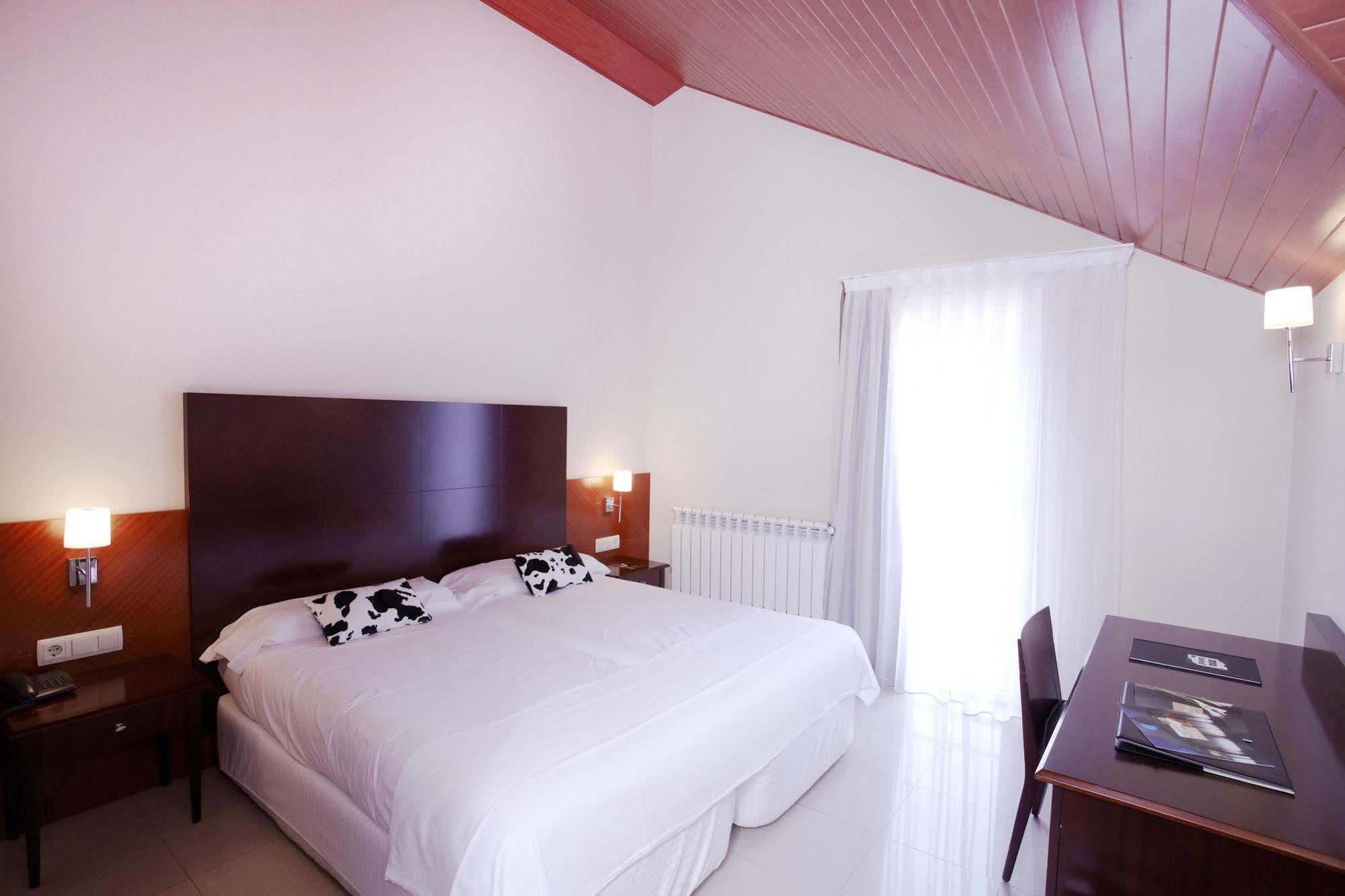 Hotel Mu La Cortinada Chambre photo