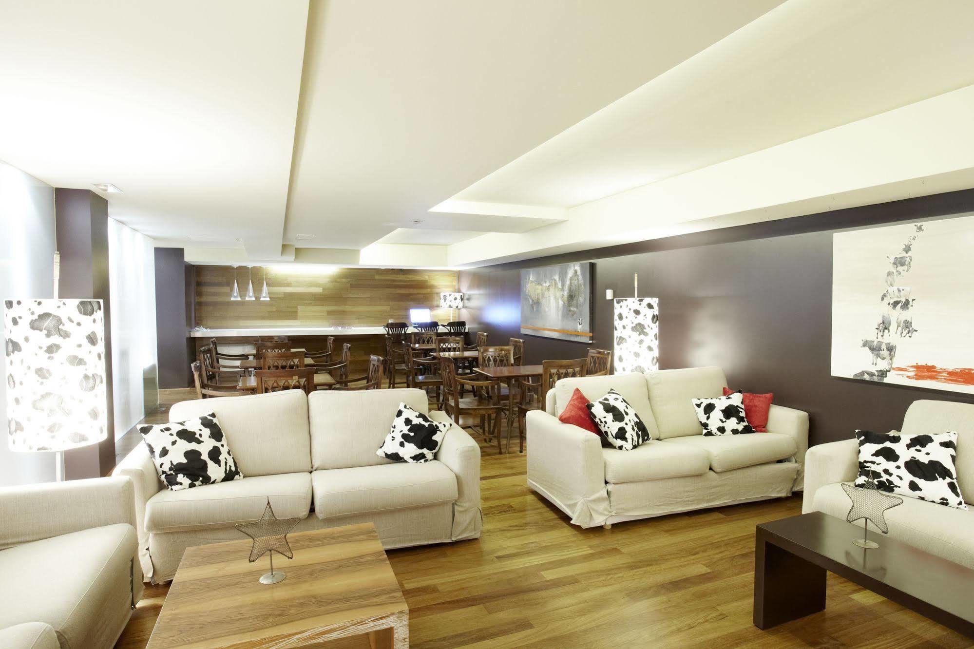 Hotel Mu La Cortinada Extérieur photo